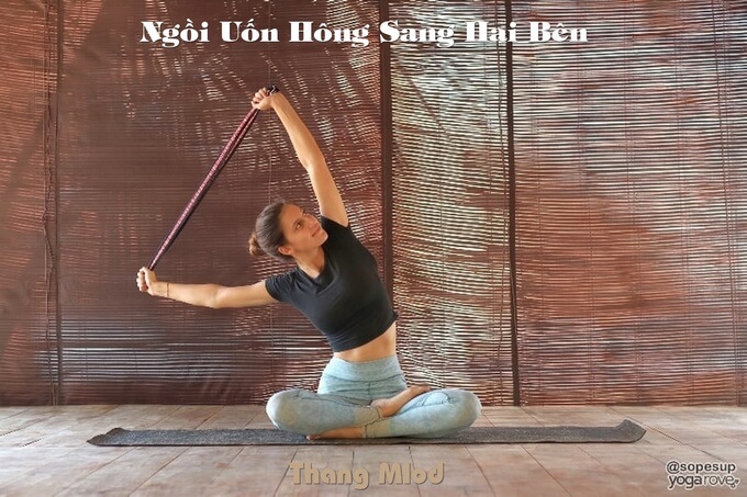 Ngồi Uốn Hông Sang Hai Bên (Parsva Sukhasana - Seated Side Bend Pose)